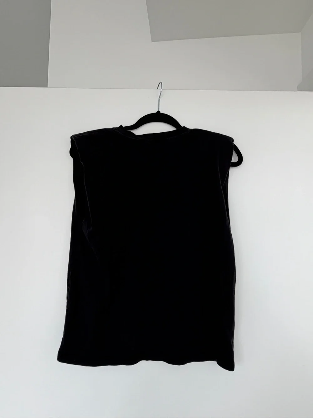 Sanctuary sleeveless muscle
